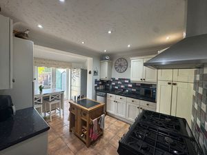 Kitchen- click for photo gallery